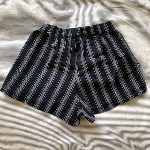 Brandy melville striped shorts - Picture 3 of 3